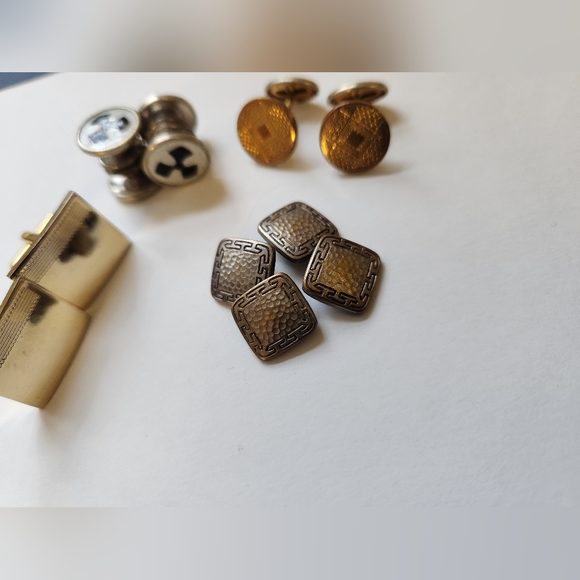 4 sets of VINTAGE Cufflinks - Picture 5 of 5